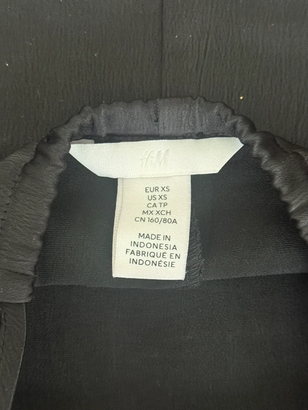 H&M Black Mini Dress image indicator(3)