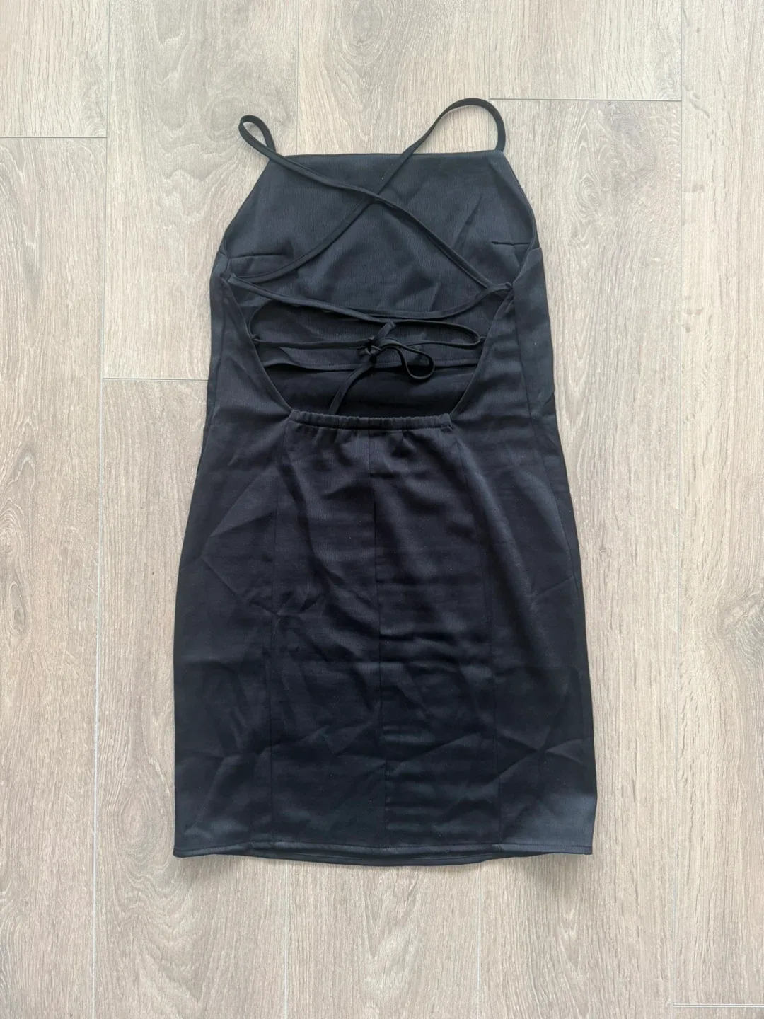 H&M Black Mini Dress image indicator(2)