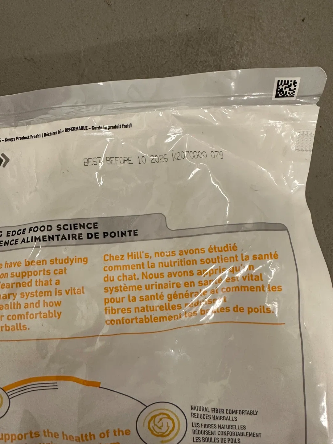 Hill's Science Diet Urinary Hairball Control Cat Food image indicator(4)