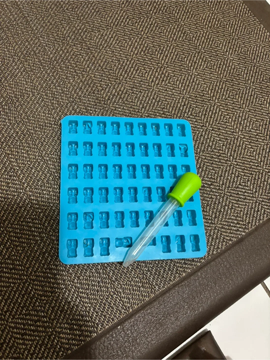 Silicone Gummy Bear Mold with Dropper