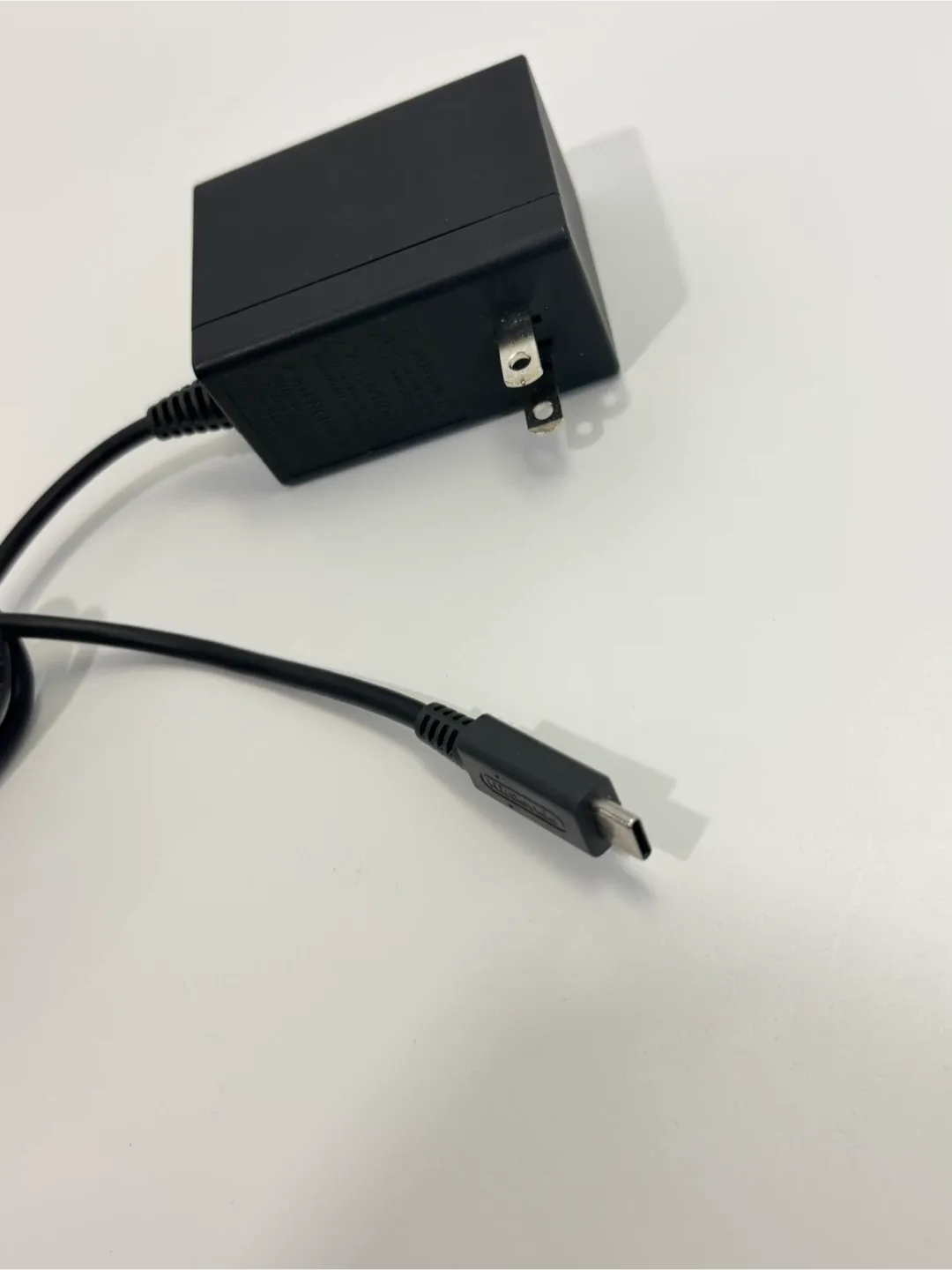 Nintendo Switch Charger original image indicator(2)