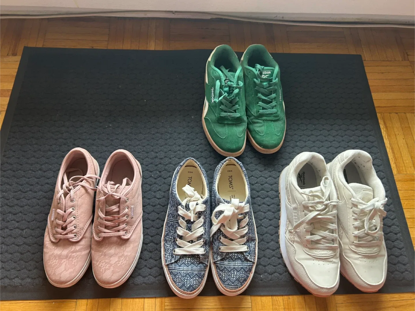 Assorted Women's Shoes: Vans, Toms, Reebok image indicator(2)