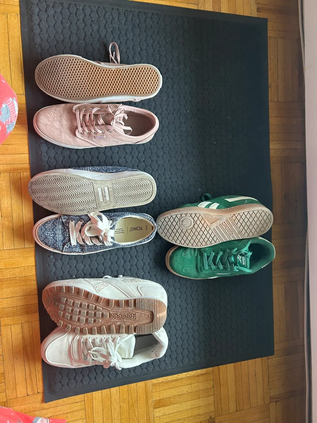 Assorted Women's Shoes: Vans, Toms, Reebok image indicator(3)