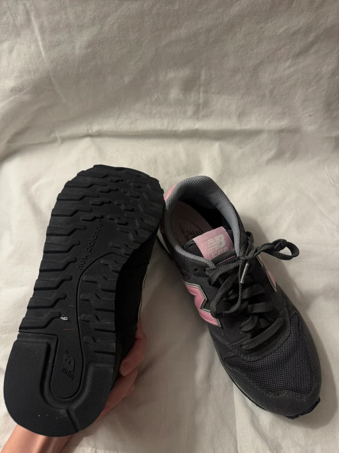 New Balance Sneakers image indicator(3)