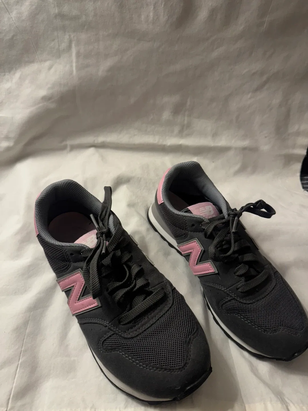 New Balance Sneakers image indicator(5)