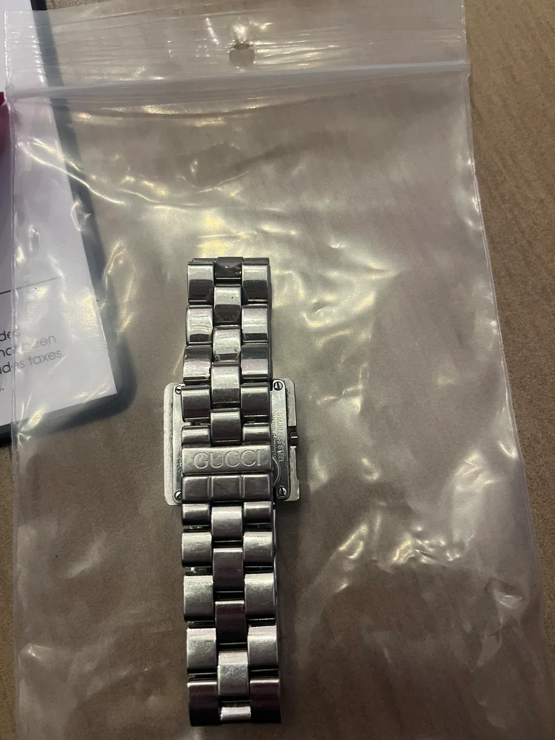 Gucci Watch image indicator(2)