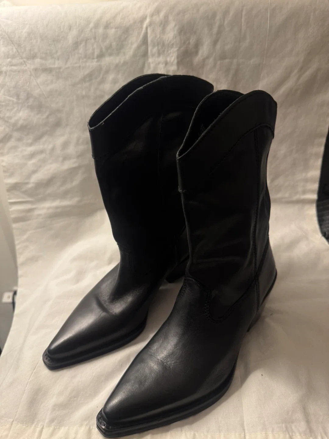 Zara boots image indicator(4)