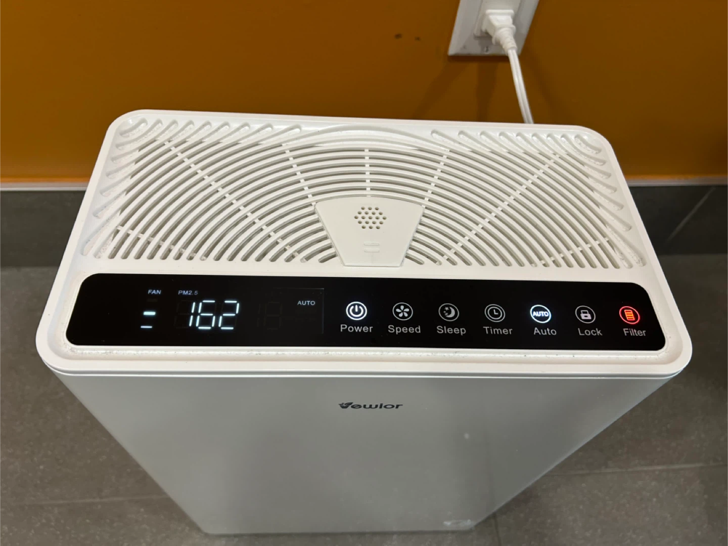 Vewior Air Purifier - Great Condition! - photo 2