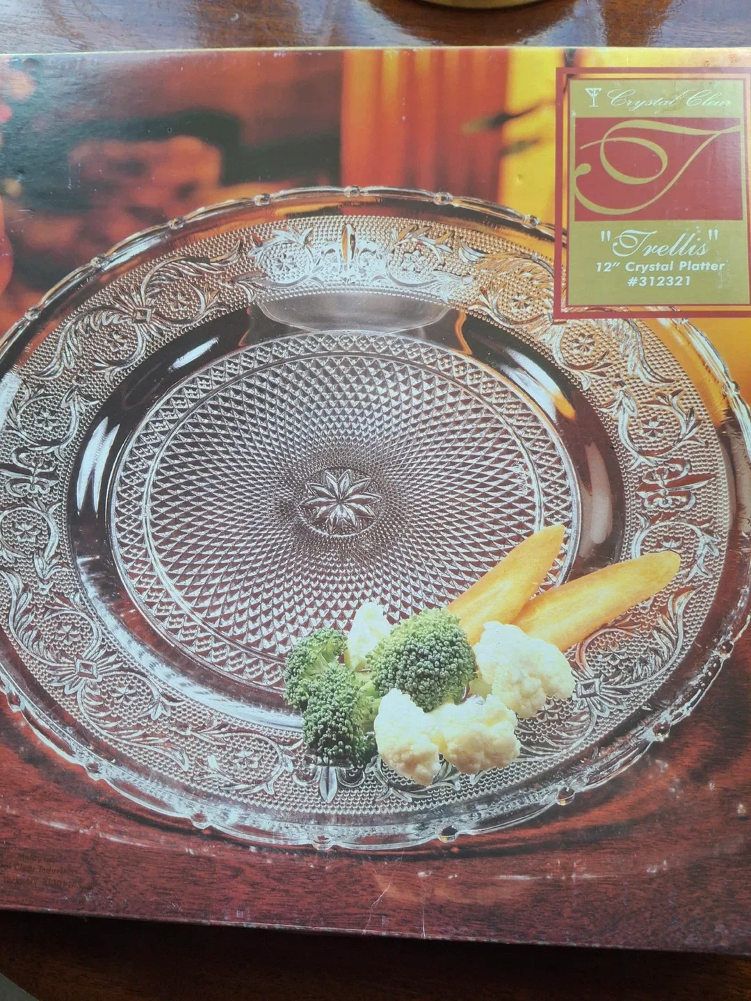 Crystal Clear “Trellis” 12" Platter image indicator(3)
