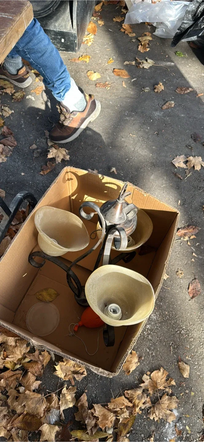 Variety of Used Lighting Fixtures image indicator(3)