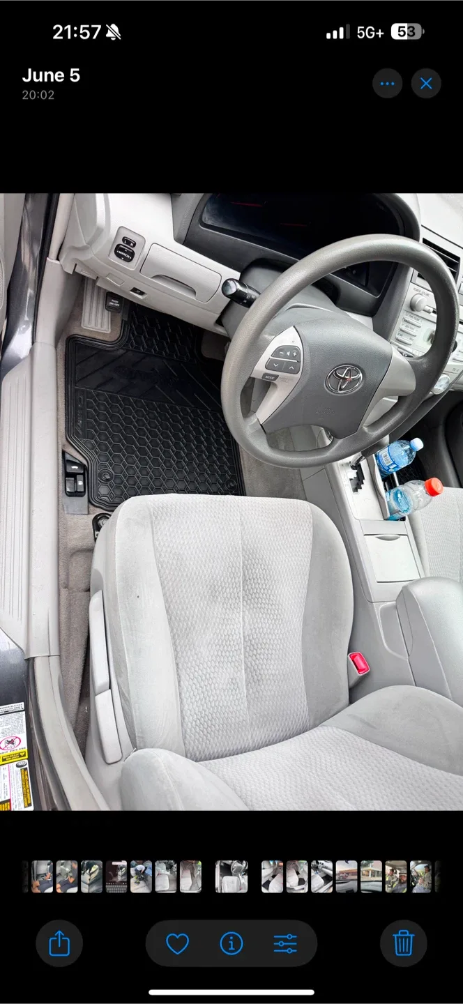 Toyota Camry LE Gray Sedan image indicator(5)