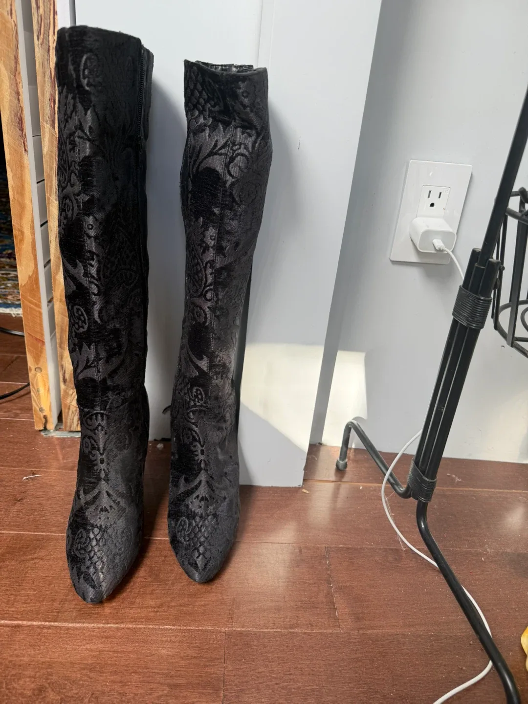 Nine West Black Patterned Boots - Size 8