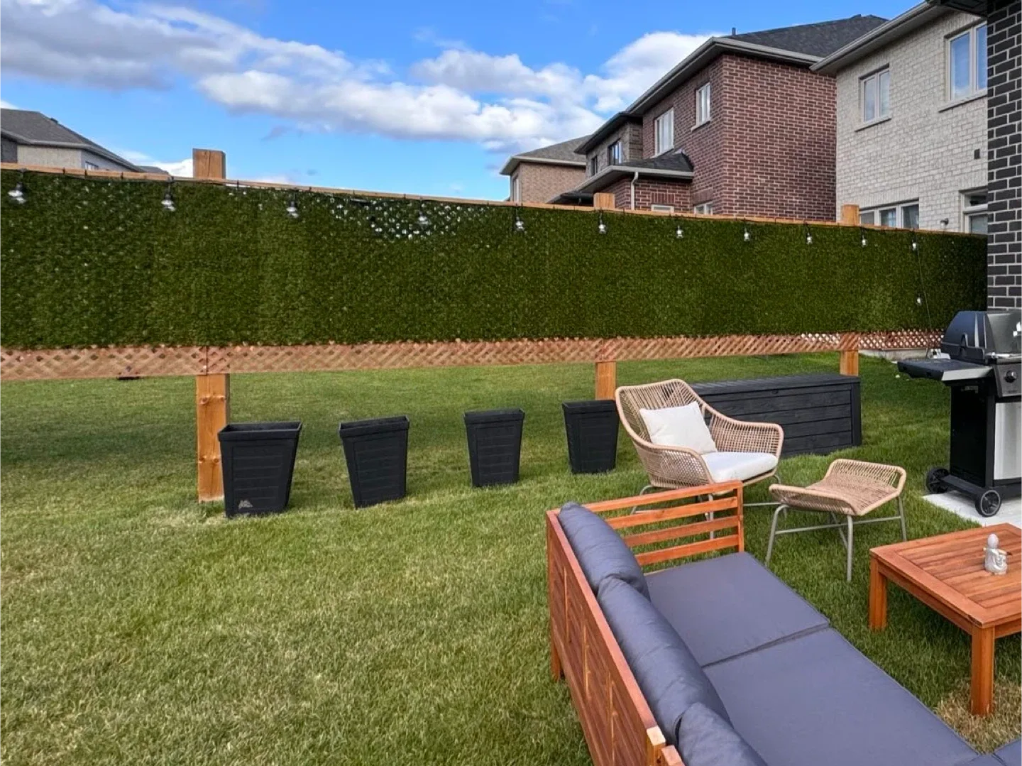 Faux foliage - exterior image indicator(3)