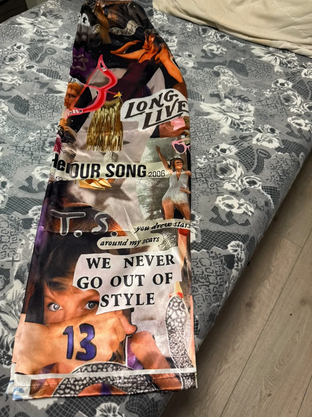 Custom Eras-Inspired Unisex Pyjamas image indicator(8)