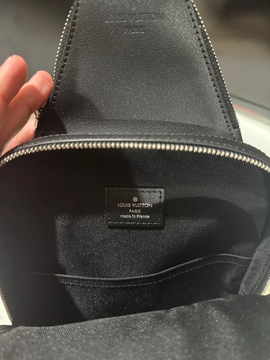 Louis Vuitton Avenue Sling Bag Damier Graphite - New! image indicator(3)