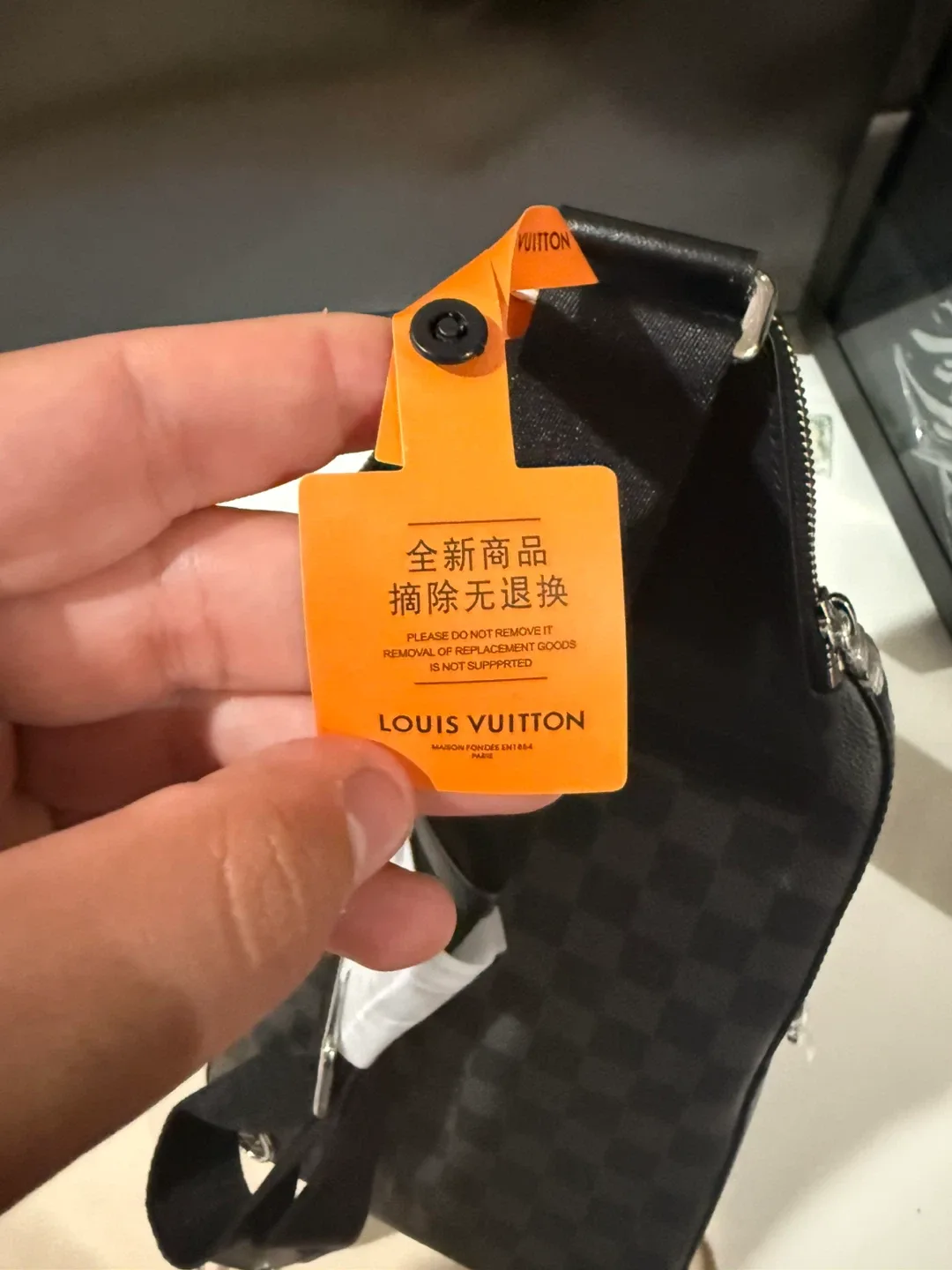 Louis Vuitton Avenue Sling Bag Damier Graphite - New! image indicator(5)