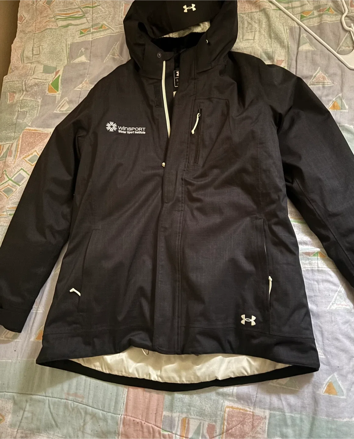 Under Armour Women's Winter Jacket, Size XL