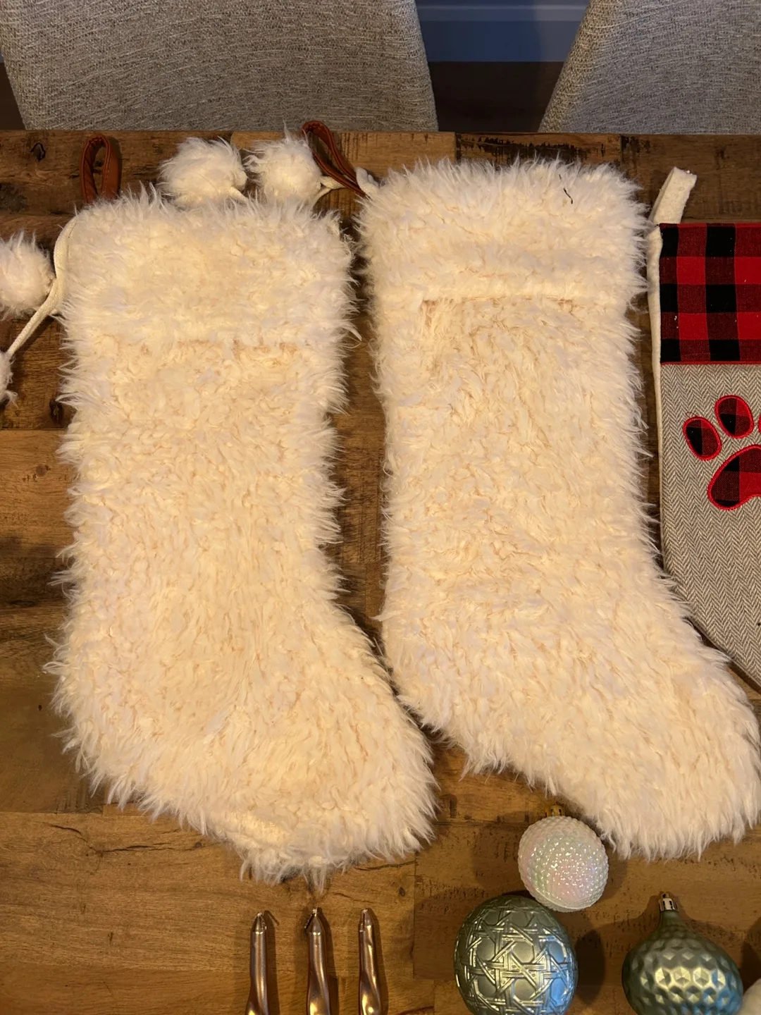 Sage green/ gold/ white Christmas decor image indicator(3)