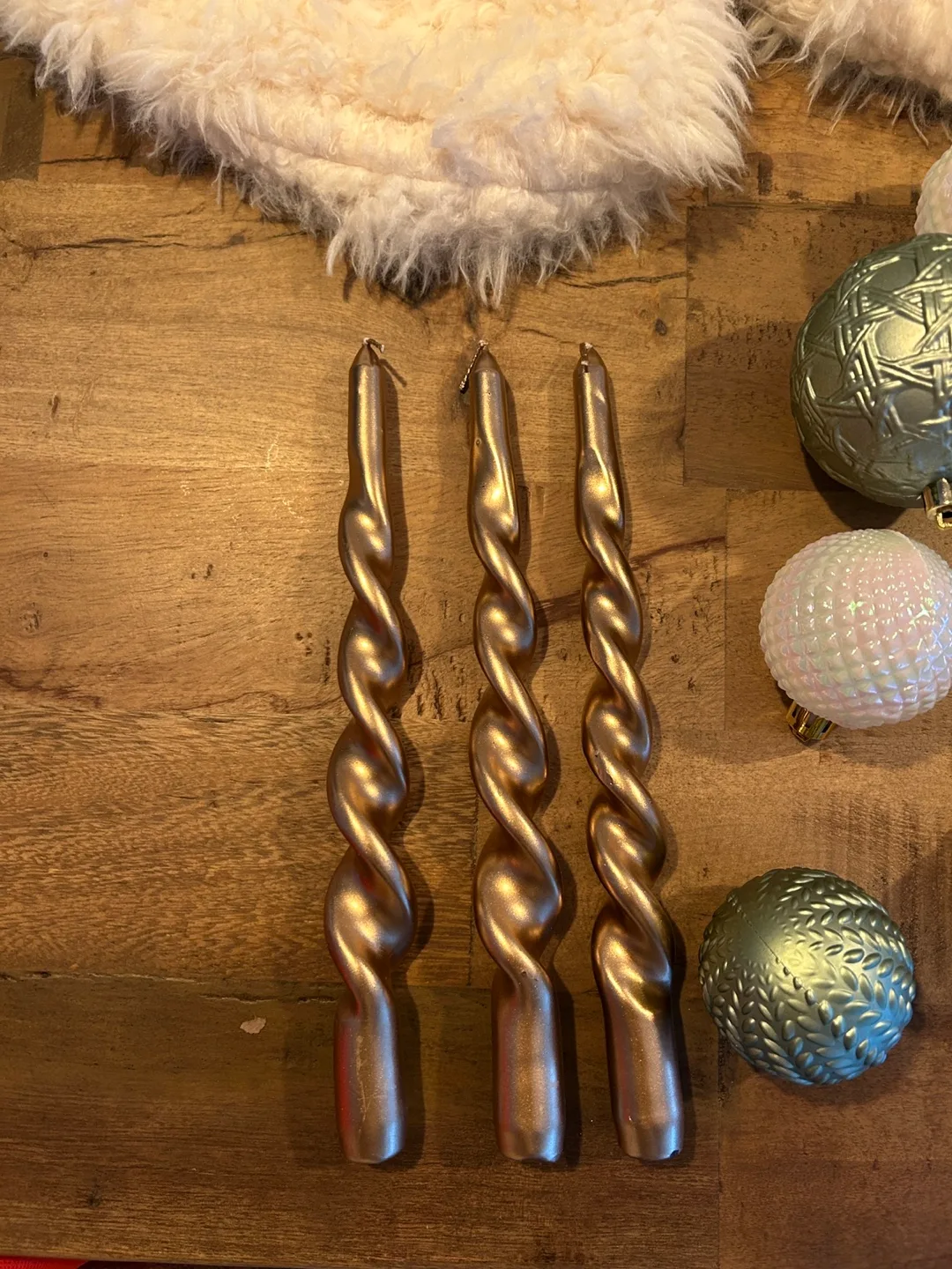 Sage green/ gold/ white Christmas decor image indicator(2)