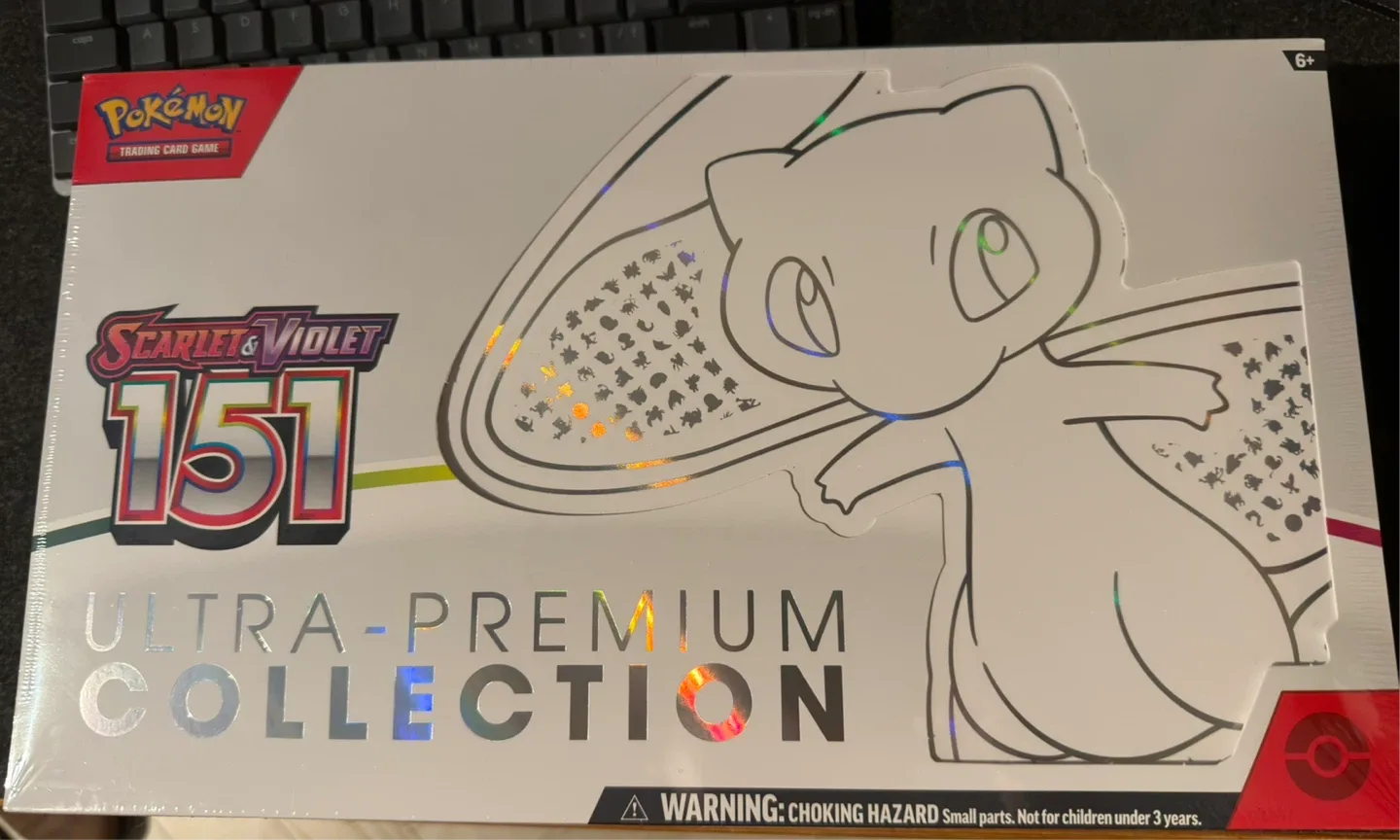 Pokémon TCG: 151 Ultra-Premium Collection image indicator(2)