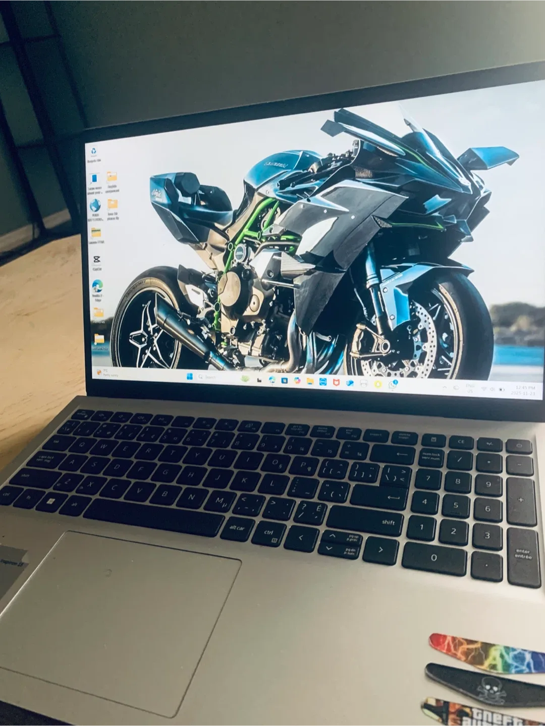 Dell Inspiron 15 3530 Laptop - Excellent Condition image indicator(3)