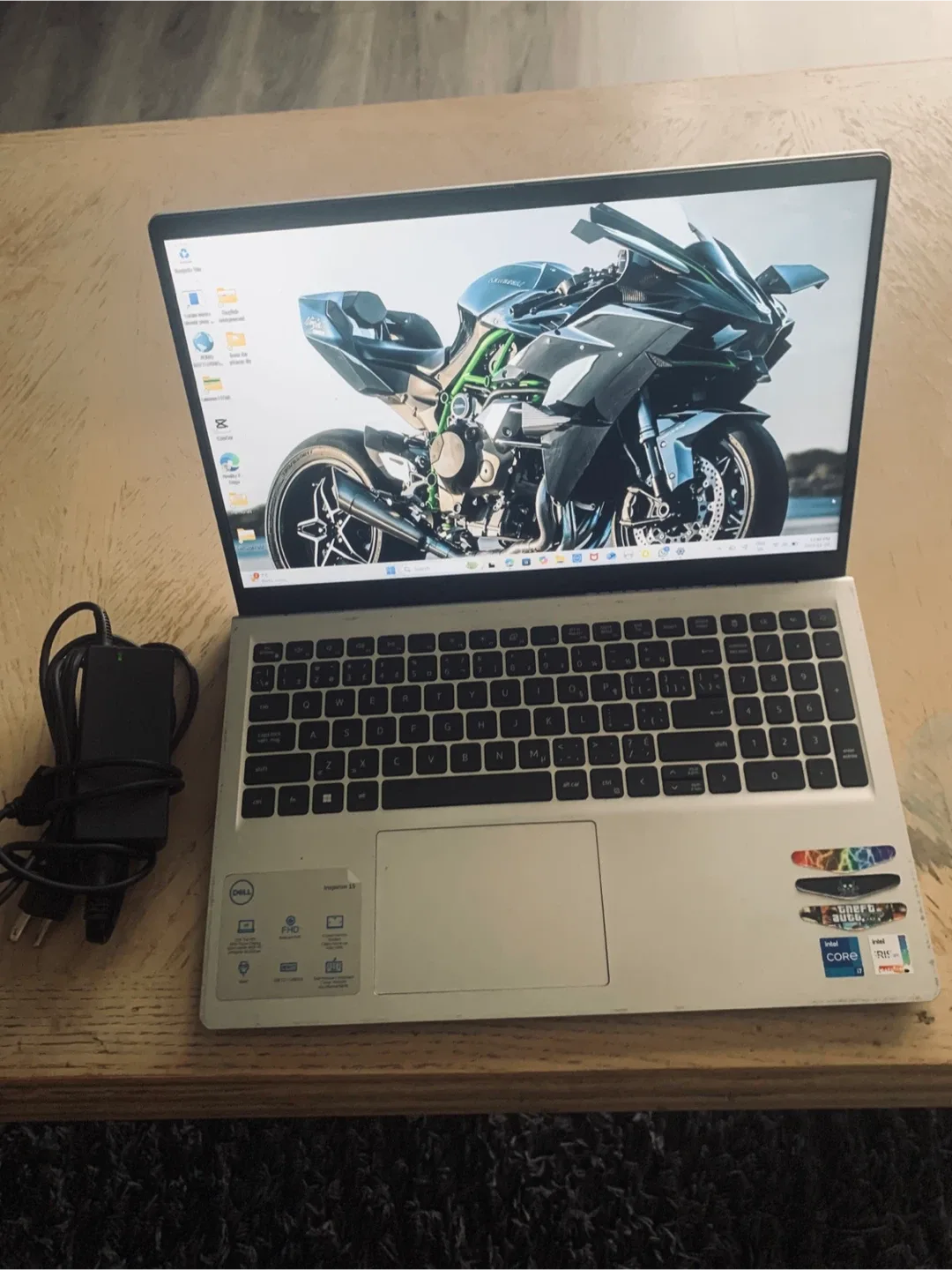 Dell Inspiron 15 3530 Laptop - Excellent Condition image indicator(10)