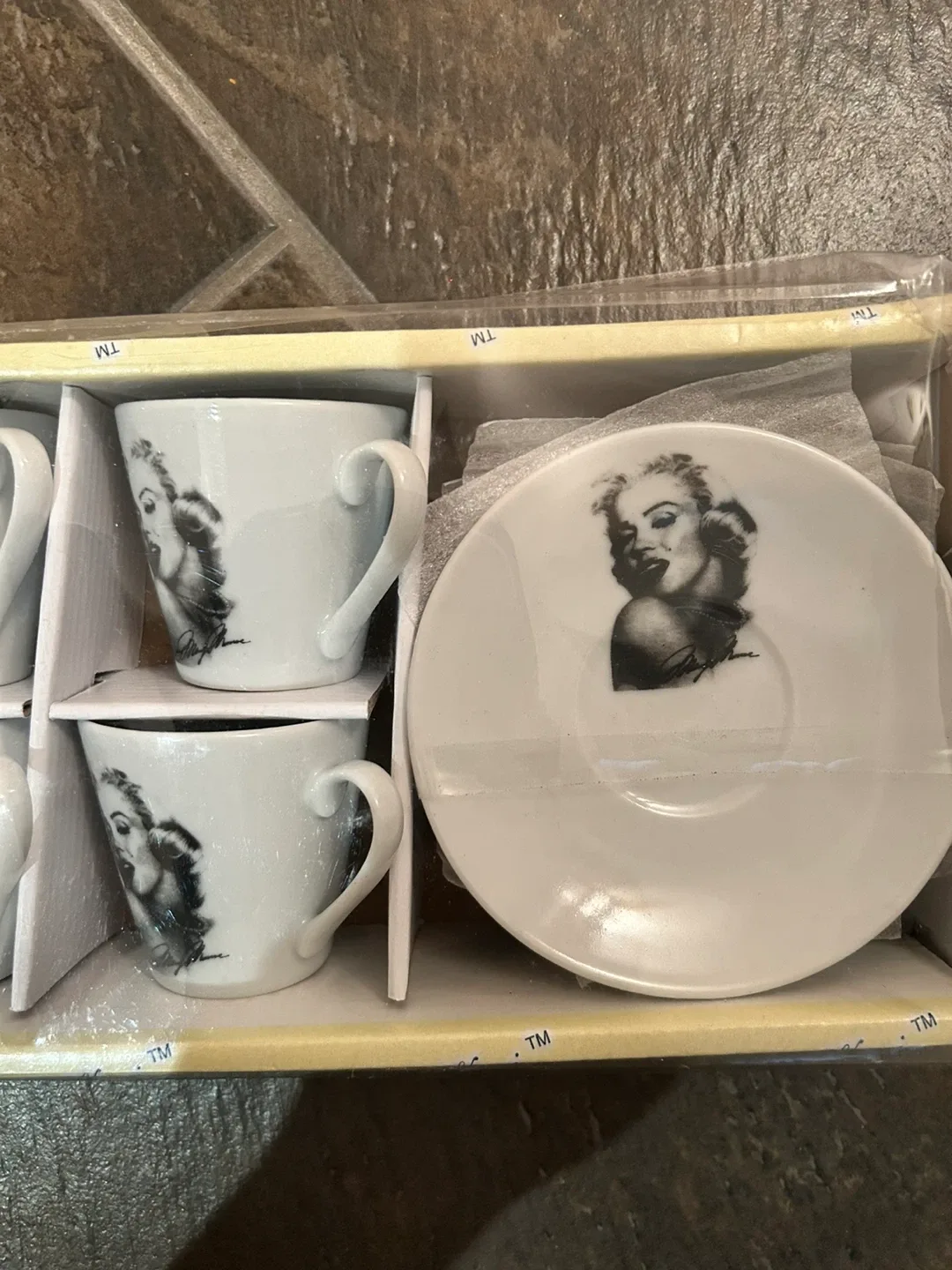 Home Collection Espresso Cup Set - New in Box image indicator(3)