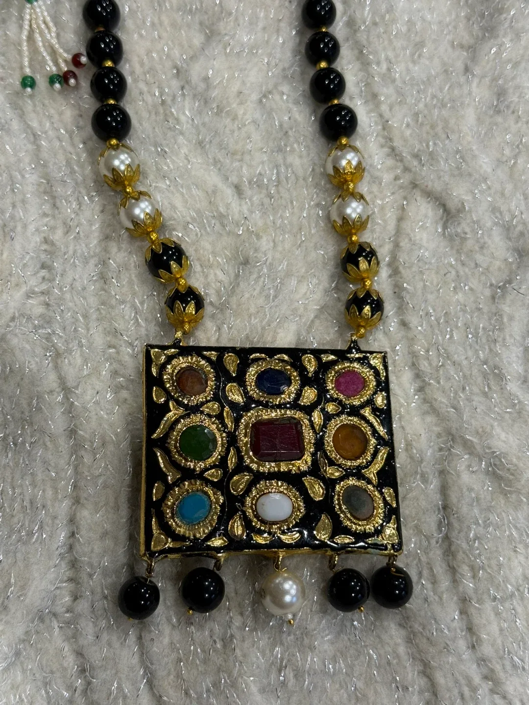 Beaded Necklace with Gemstone Pendant image indicator(3)