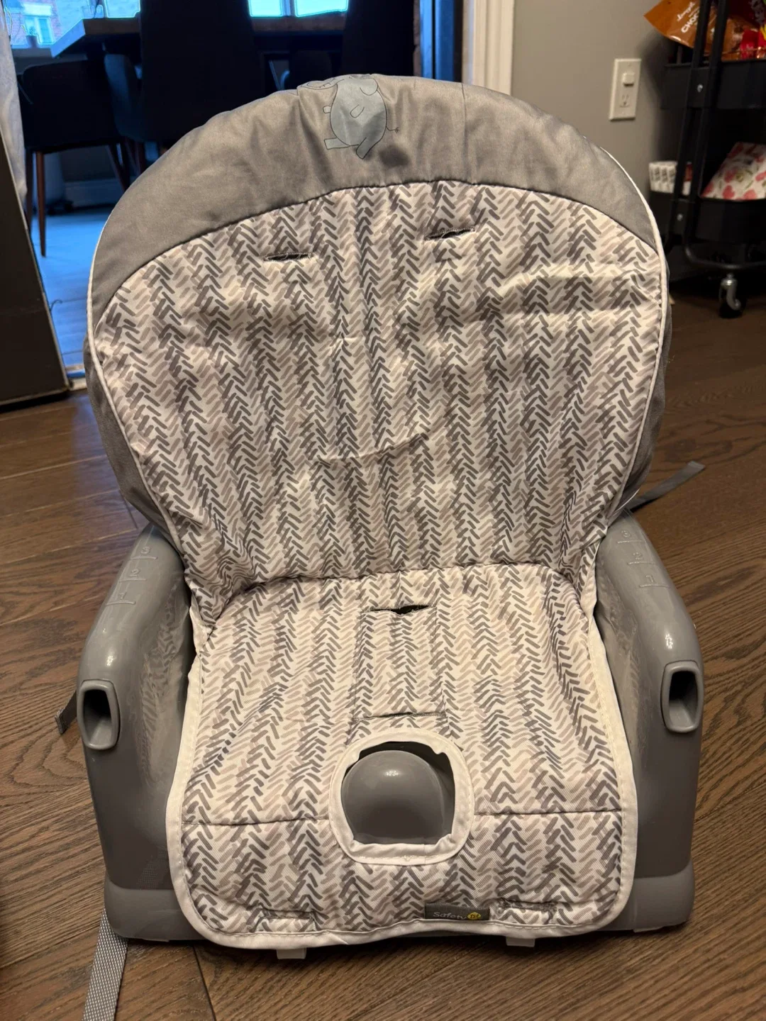 Safety 1st Easy Clean Booster Seat image indicator(3)