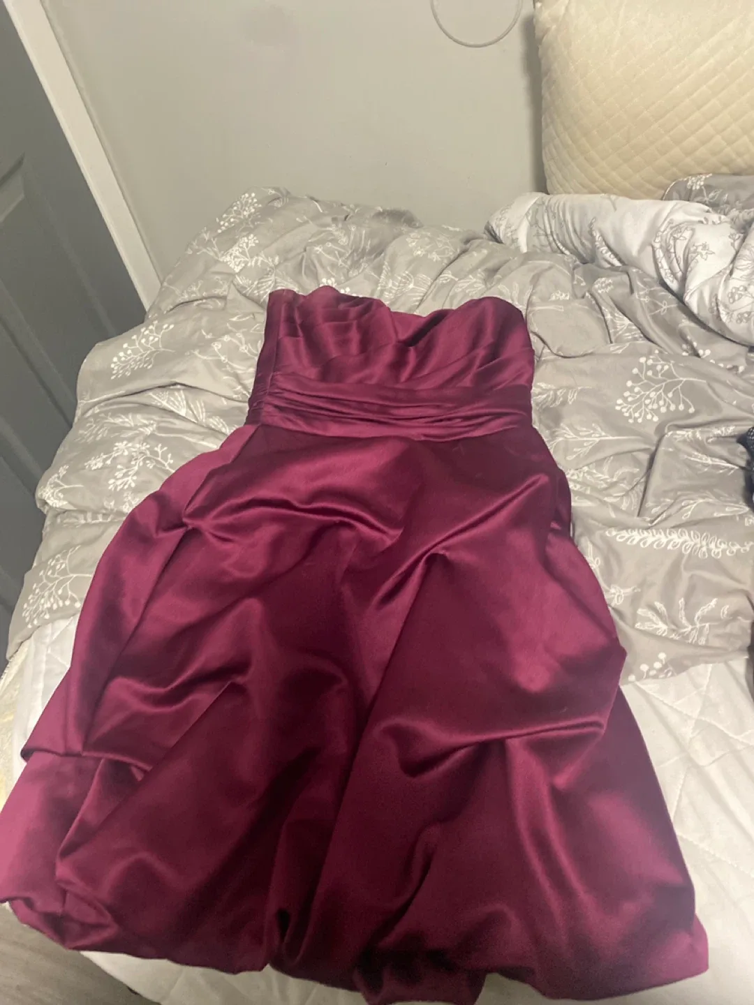 Burgundy Strapless prom Dress image indicator(2)