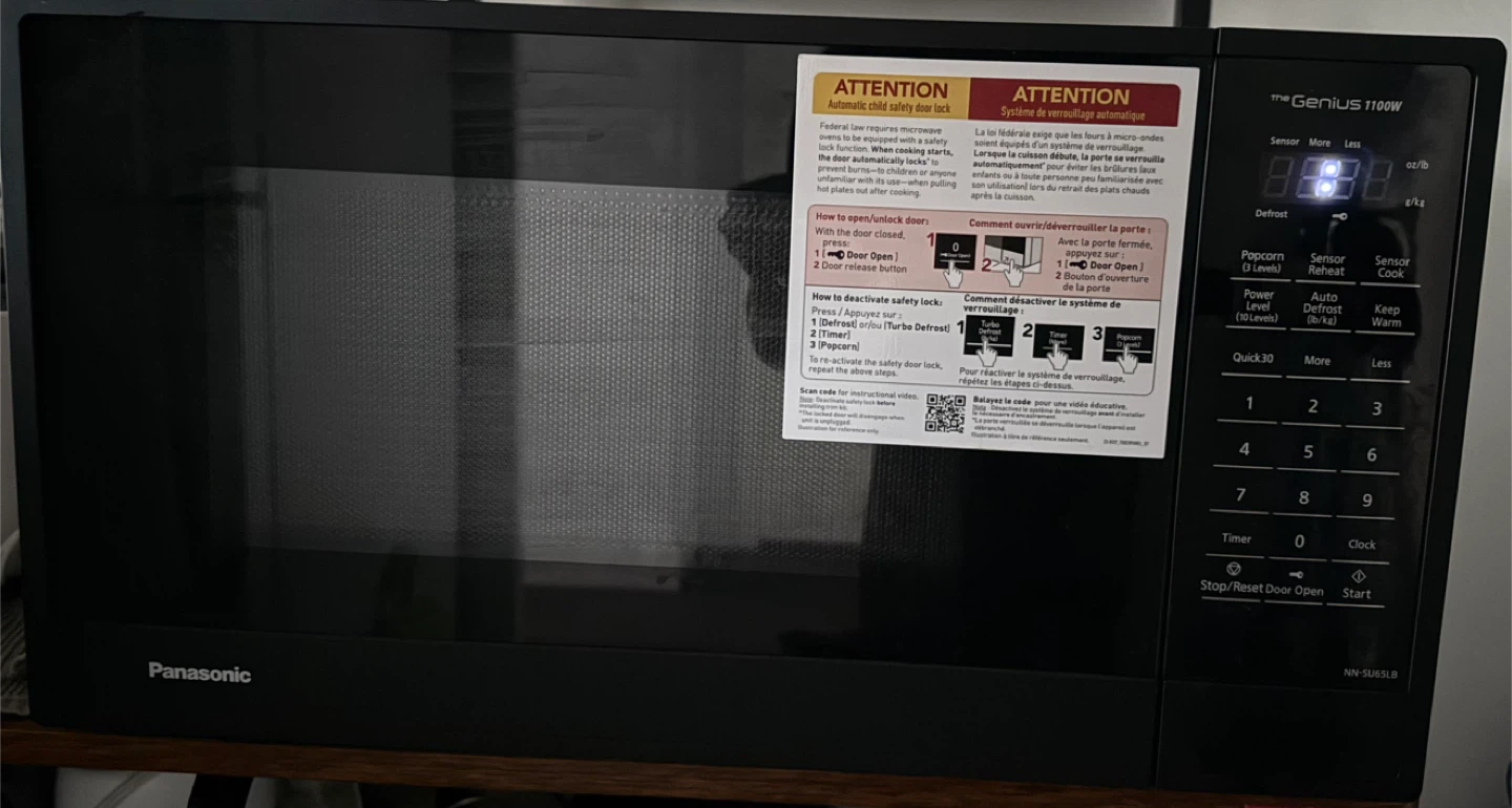 Panasonic Genius 1100W Microwave