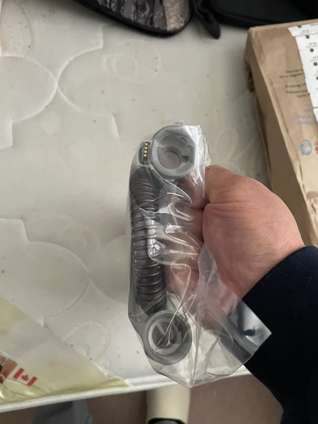 New Heated ResMed R390-7526 CPAP Hose image indicator(2)