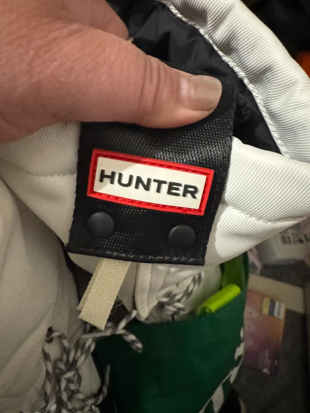 Brand new women Hunter Snow Boots - White & Black Size 9 image indicator(7)