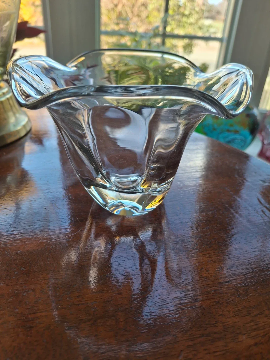 Small glass nut/candy dish