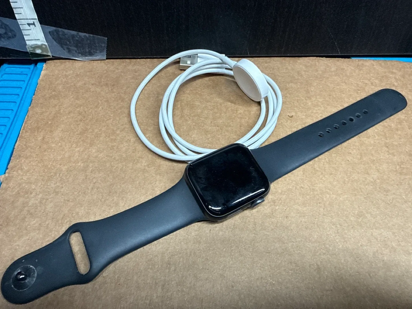 Apple Watch Series 5, 40mm - Black