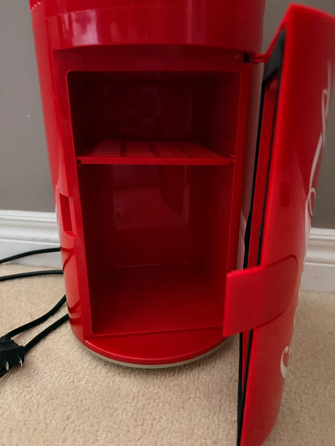 Coca-Cola Koolatron Mini Fridge image indicator(2)