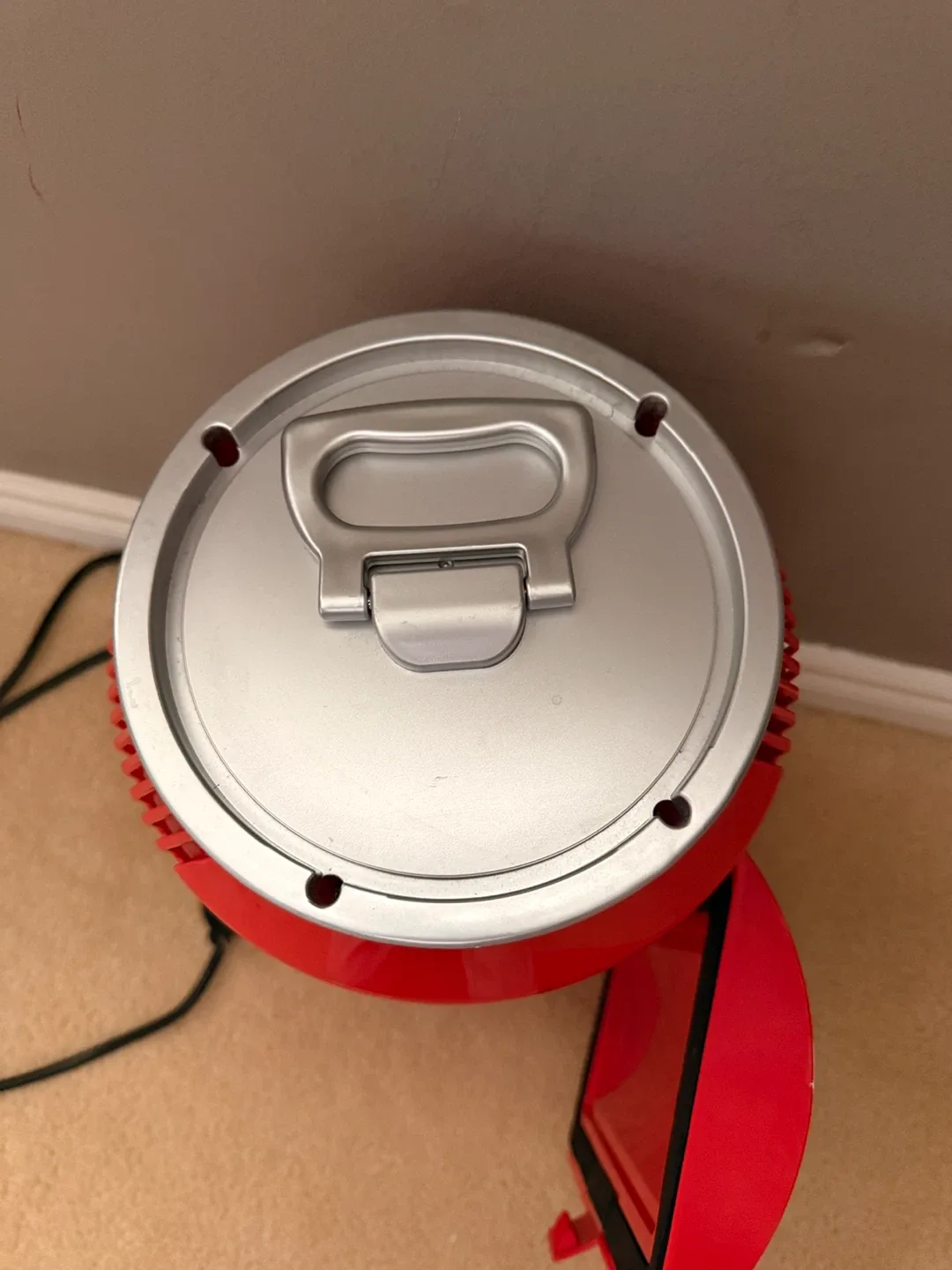 Coca-Cola Koolatron Mini Fridge image indicator(4)