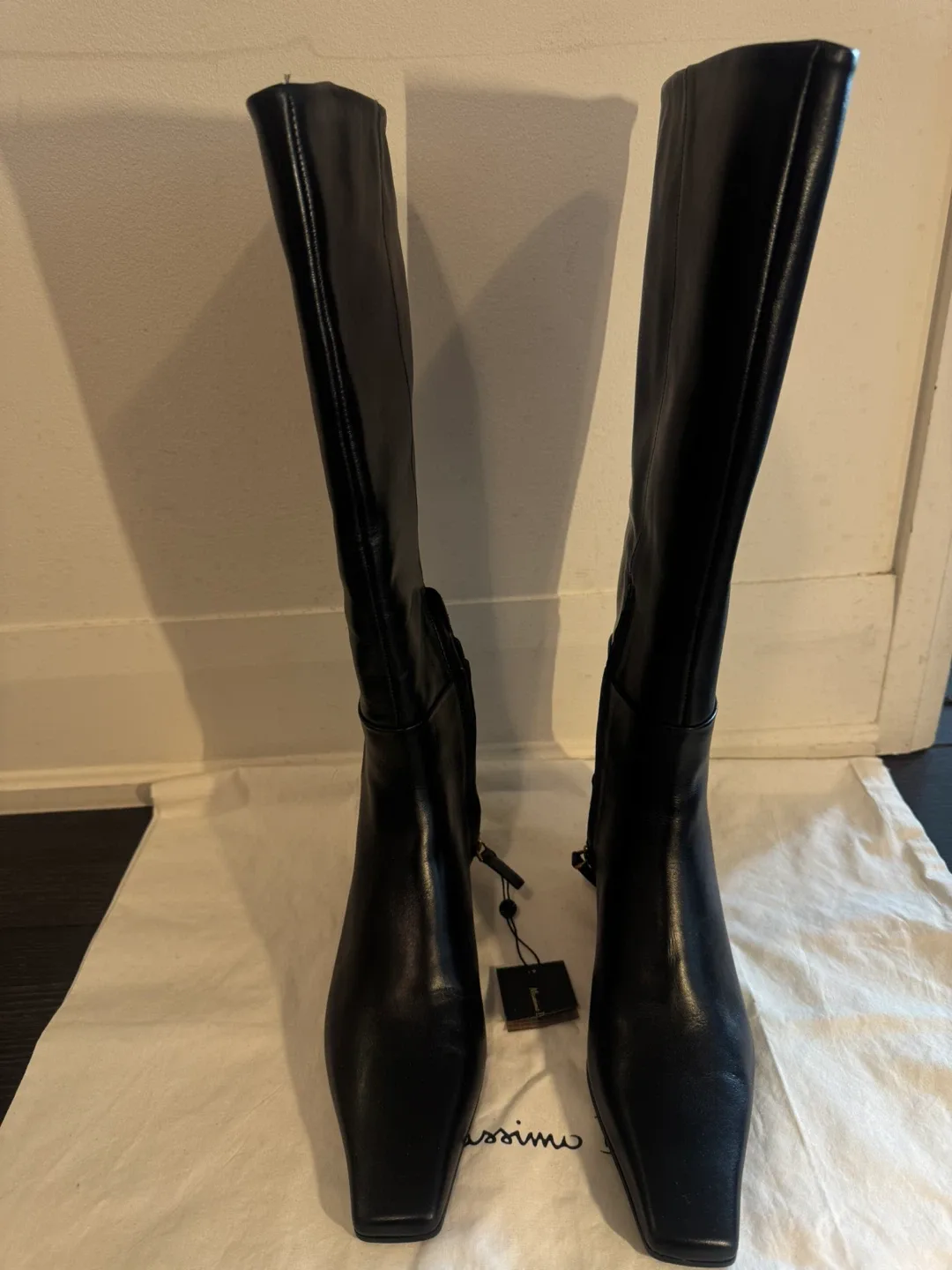 Massimo Dutti Black boots image indicator(5)