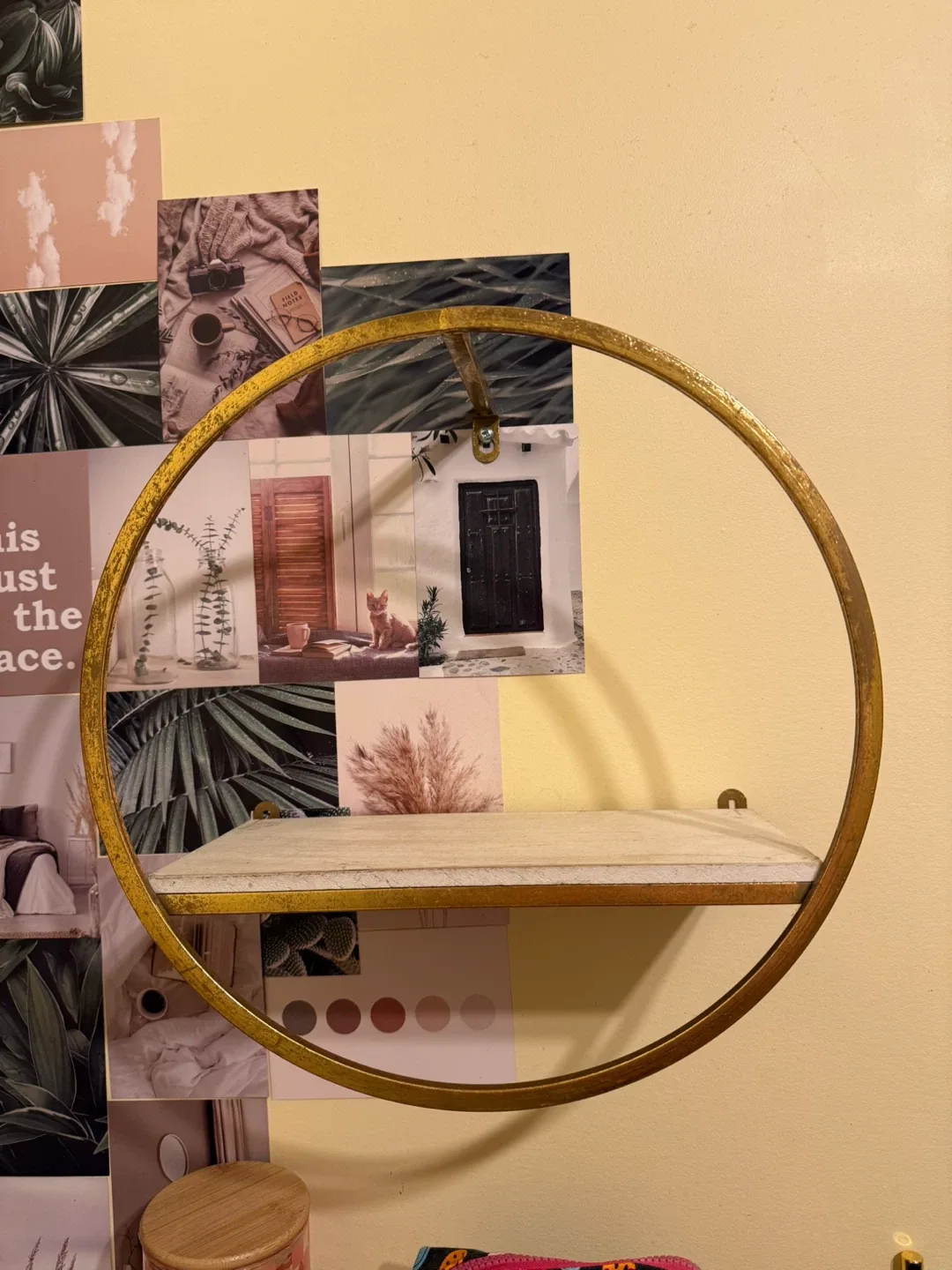 Gold Metal Circle Wall Shelf - Cute Decor!