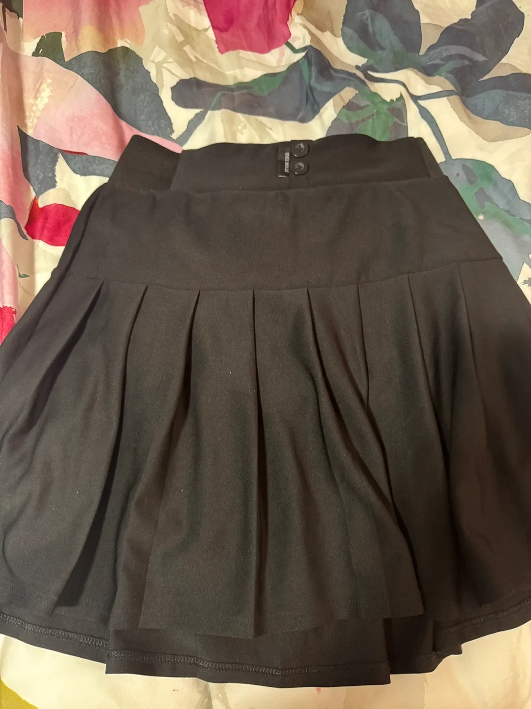 Pleated skirts image indicator(2)