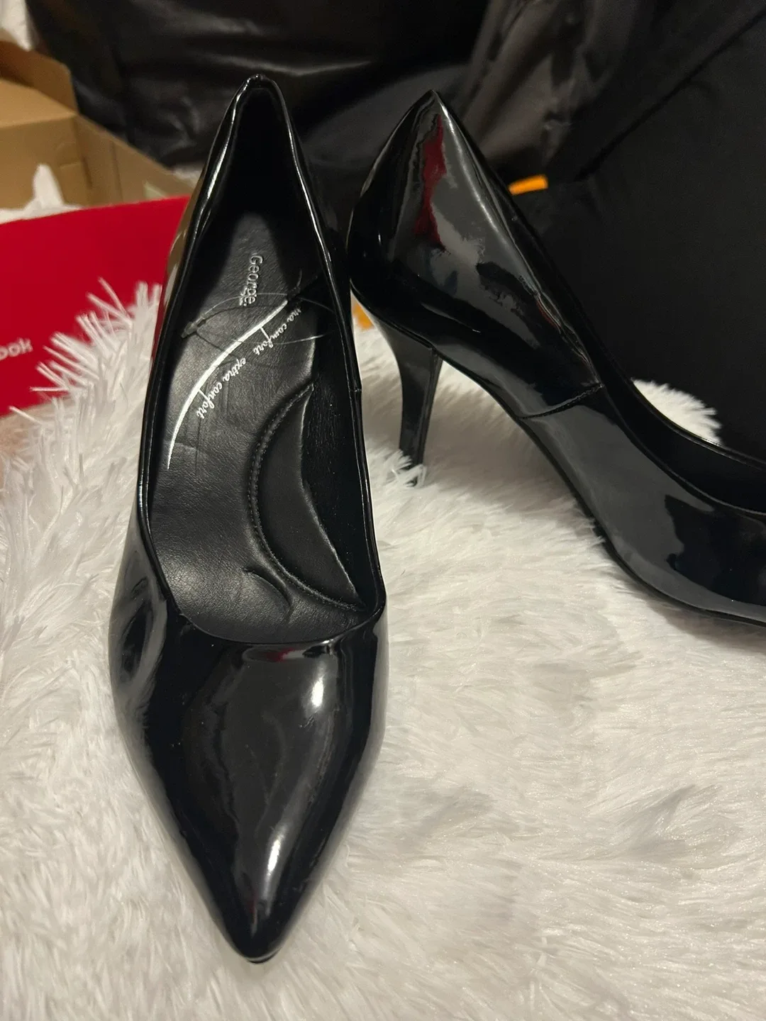 Assortment of Women’s Shoes image indicator(4)