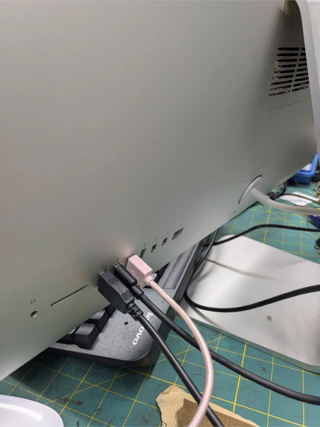 iMac retina 5k 27" late 2014 4ghz quad core i7 24 GB memory image indicator(2)