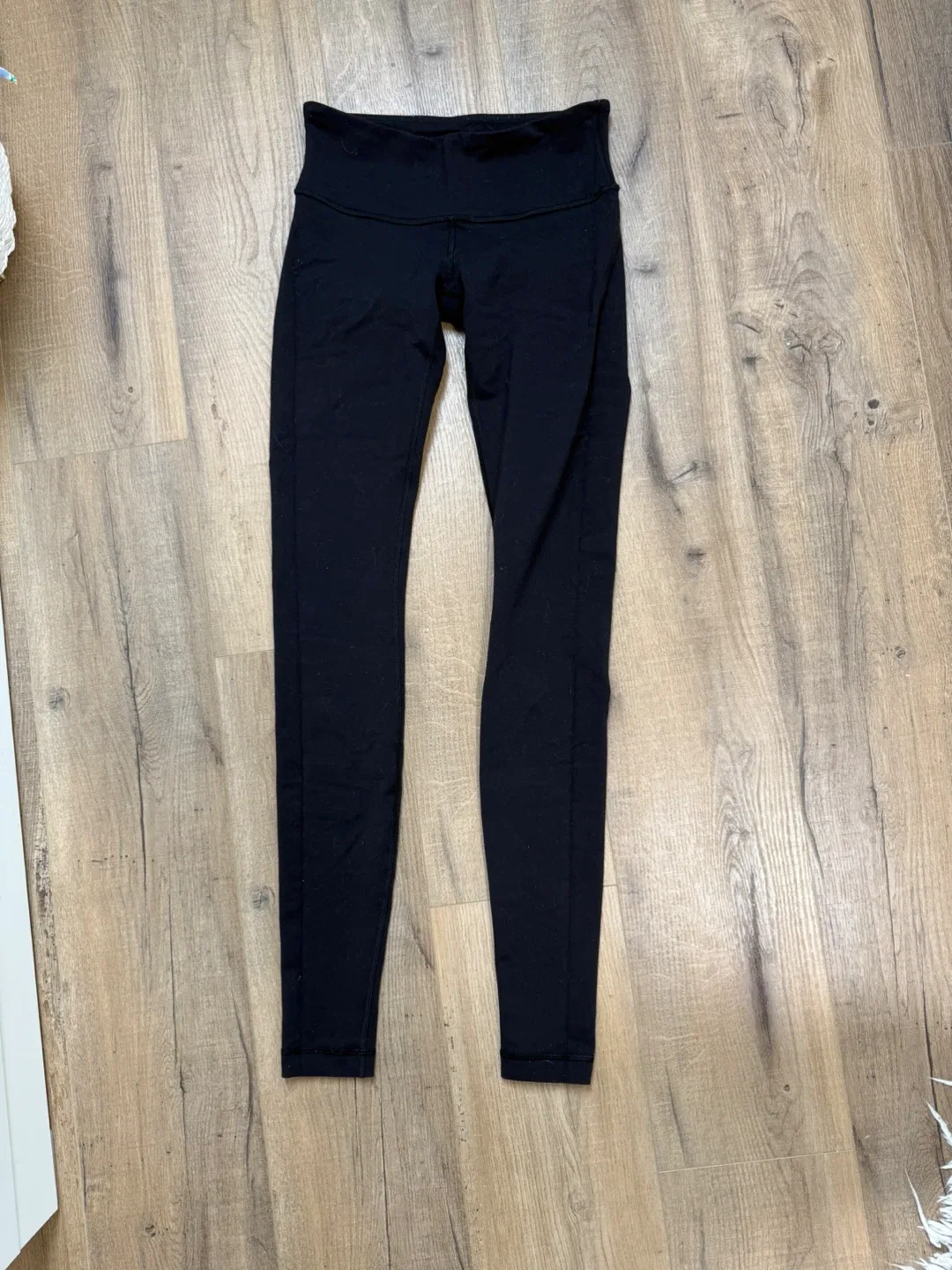 Lululemon Black Leggings image indicator(2)