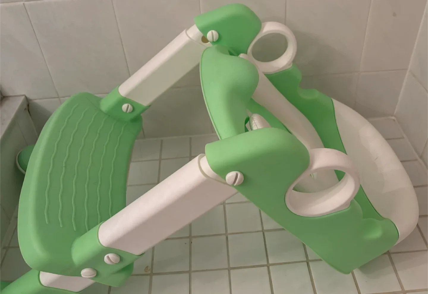 Green & White Potty Training Seat image indicator(2)