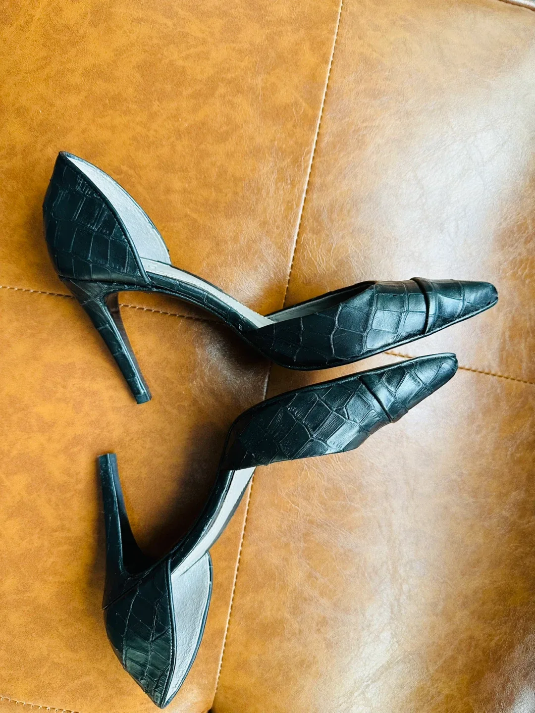 Massimo Dutti, leather chalk Heels, Size 39-$100