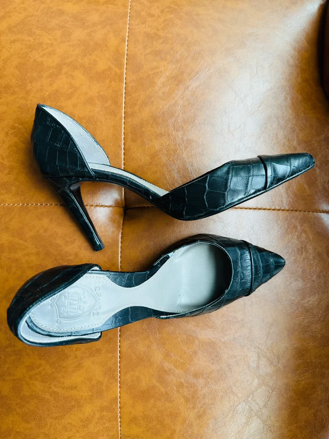 Massimo Dutti, leather chalk Heels, Size 39-$100 image indicator(5)