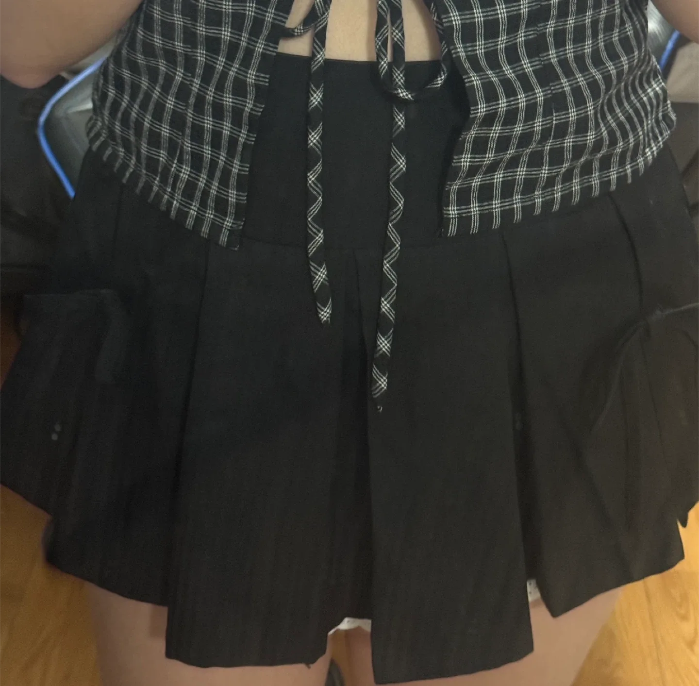 Mieu black mini skirt image indicator(2)