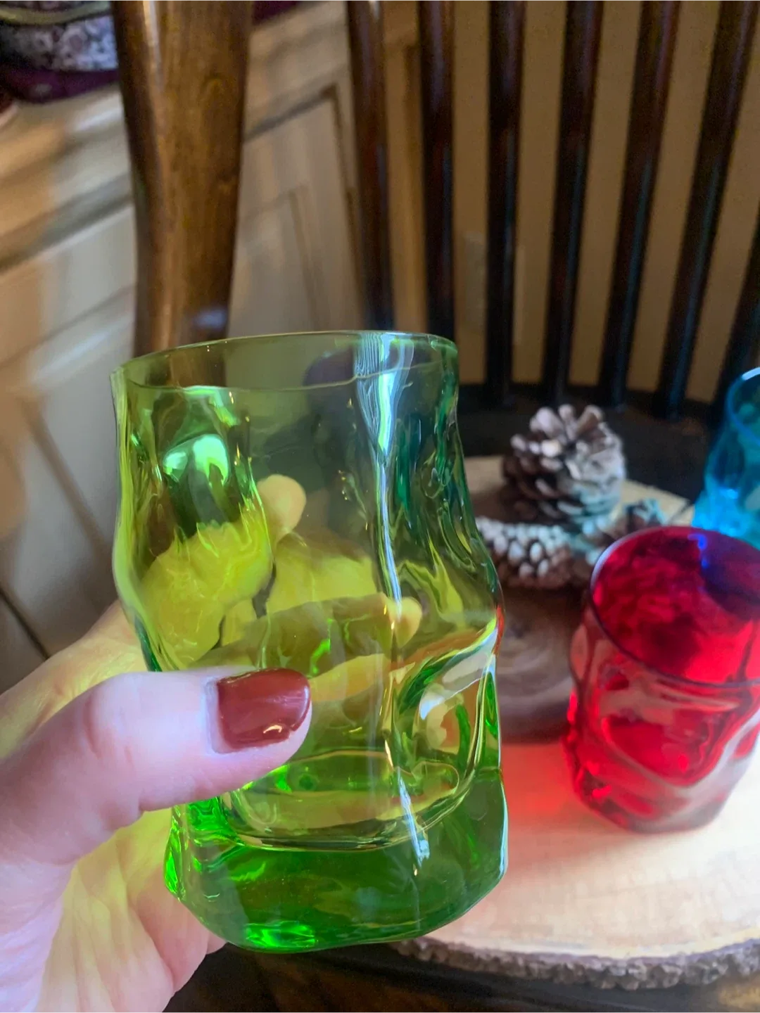 Set of 4 Unique Coloured Drinking Glasses image indicator(2)