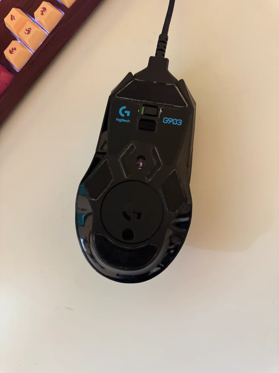 Wireless Logitech G903 Gaming Mouse image indicator(2)