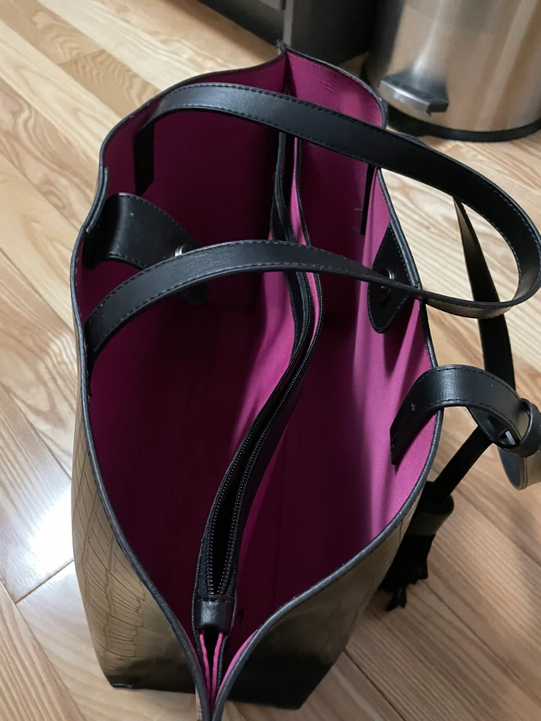 Arezzo Black Tote Bag image indicator(3)